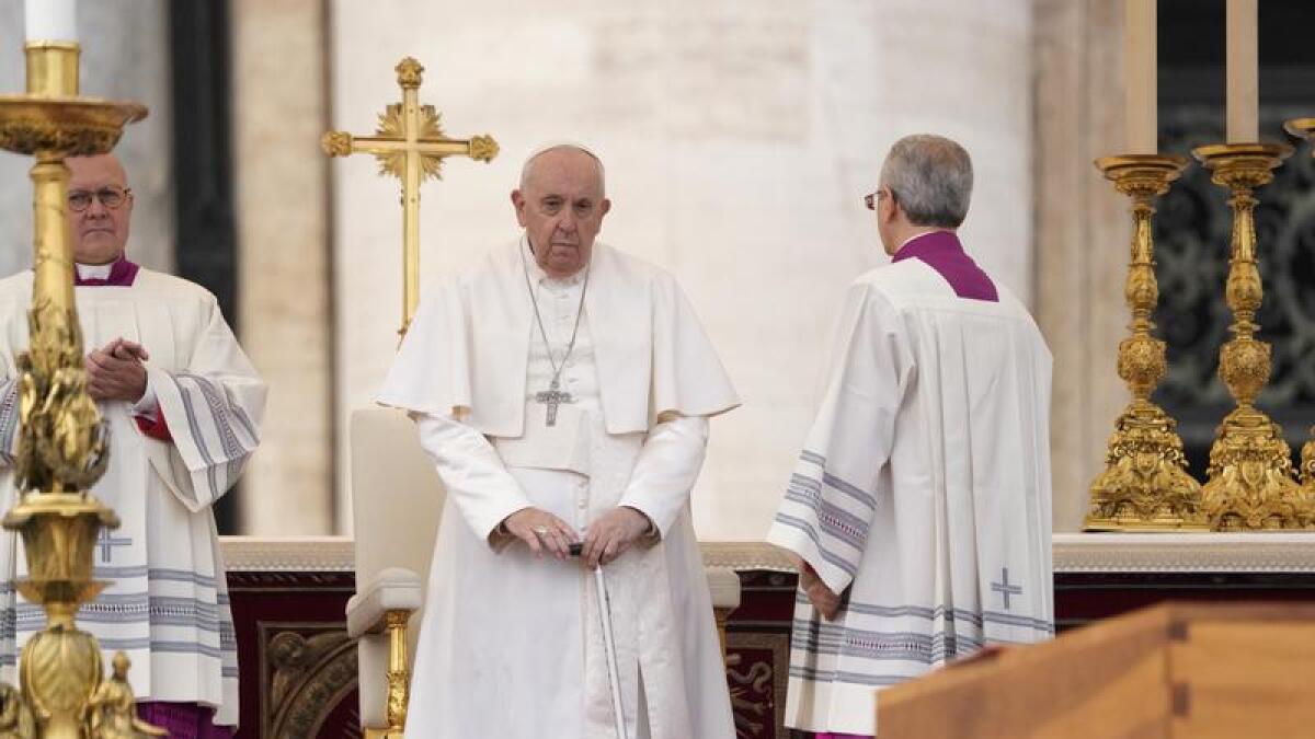 An account of Benedict's papacy to be sealed in his coffin