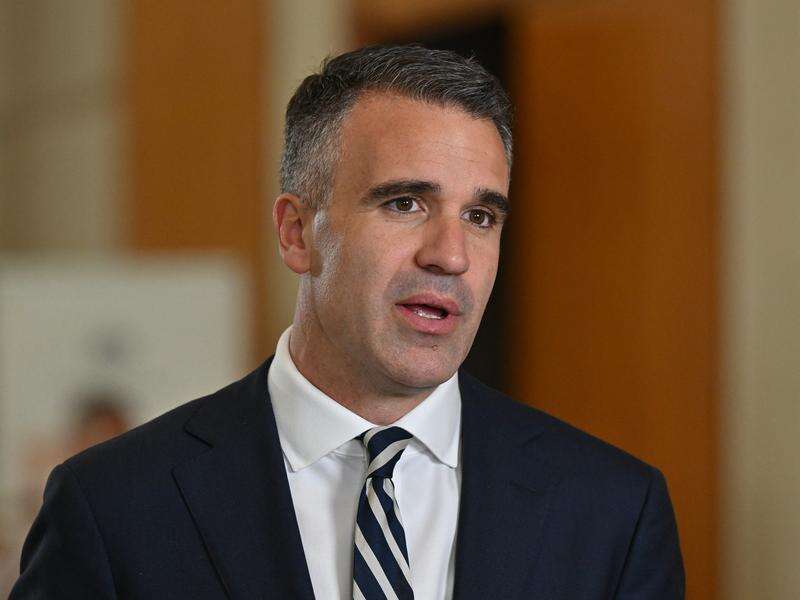 WHICH UNIVERSITIES ARE FREE TO APPLY IN SA visual data 8