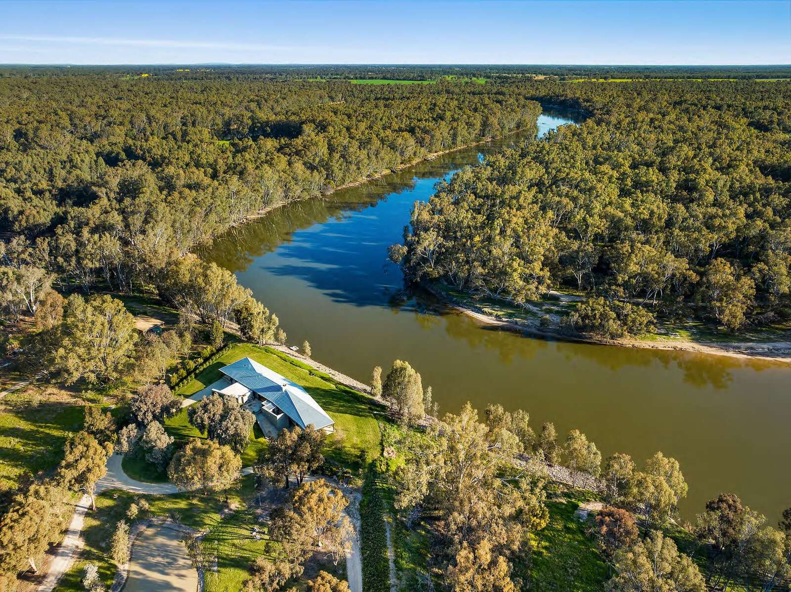 Luxurious Riverside Estate Kyabram Free Press