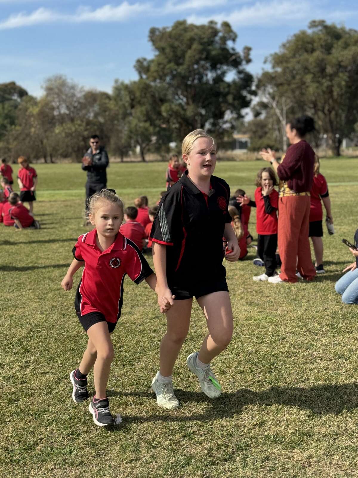 Sun shines over annual fun run | Shepparton News