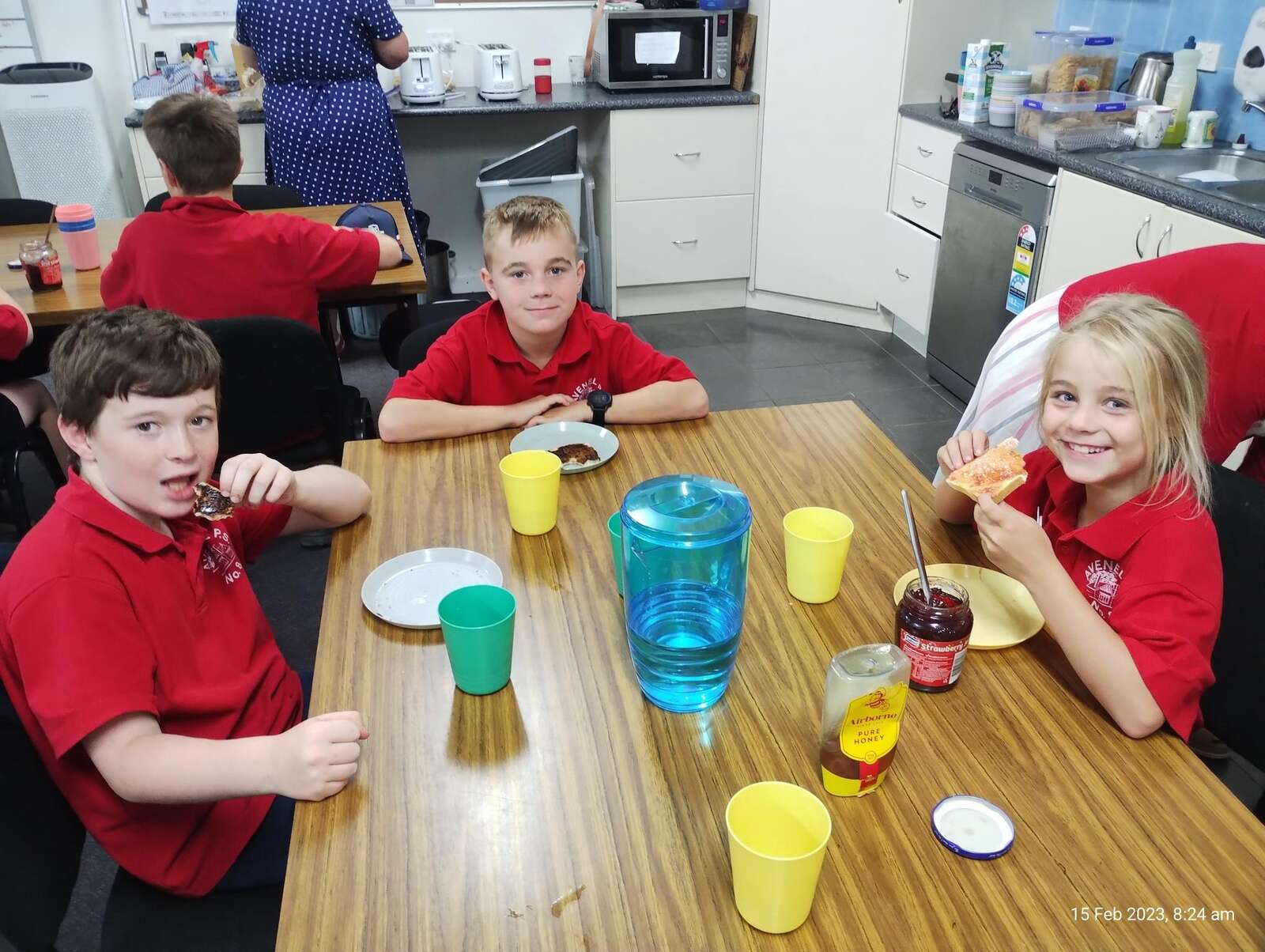 Avenel students kickstart the day with breakfast club Seymour Telegraph