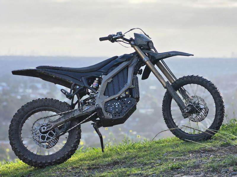 Teen slashed with machete as attackers steal e-bike