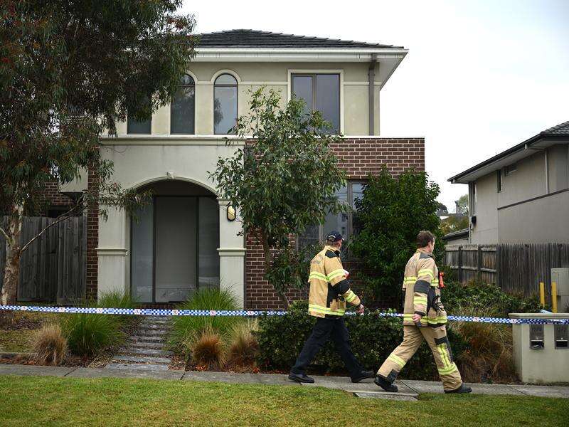 Schoolgirls, woman critical after suspicious home fire | Shepparton News