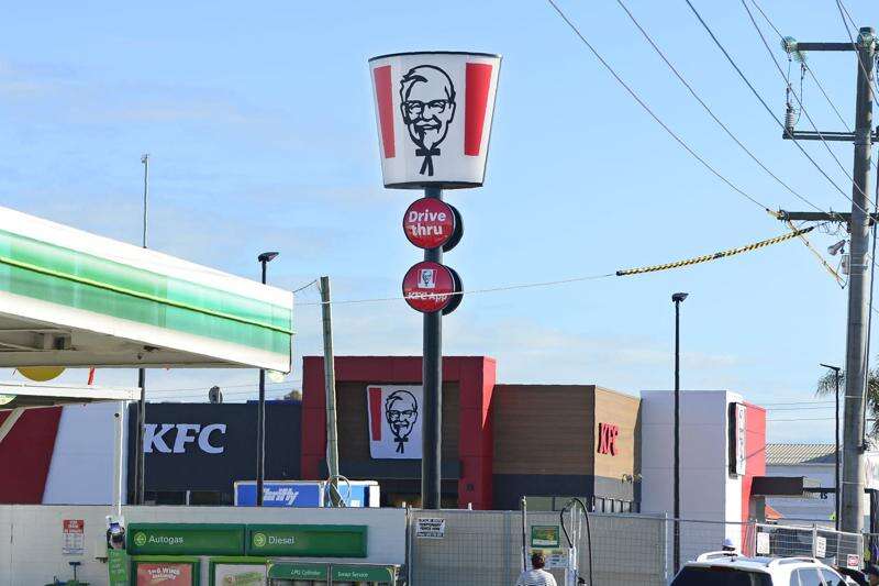 New Shepparton business signs look finger lickin’ good | Shepparton News