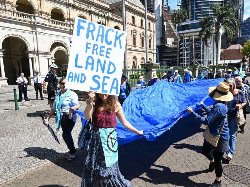 Qld fracking risks leaving assets stranded | Country News