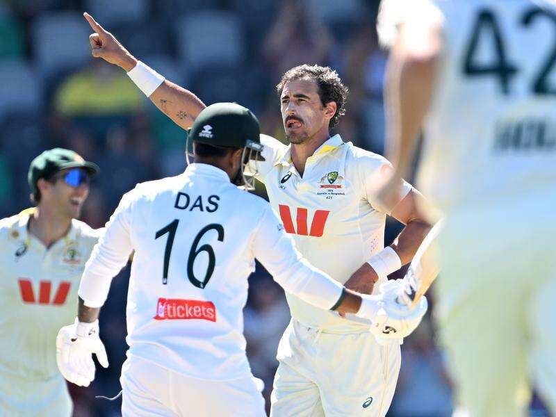 Starc leads Australia to crushing Test victory