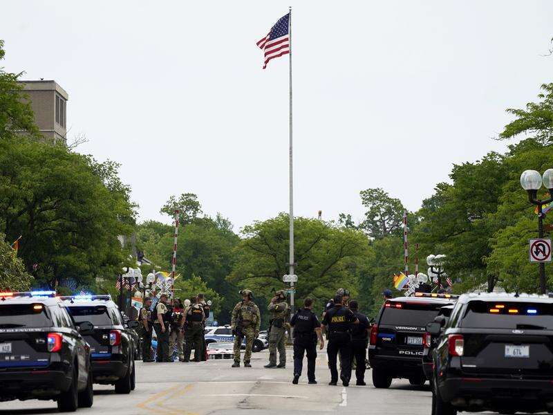 'Rooftop shooter' kills six at US parade Dairy News Australia