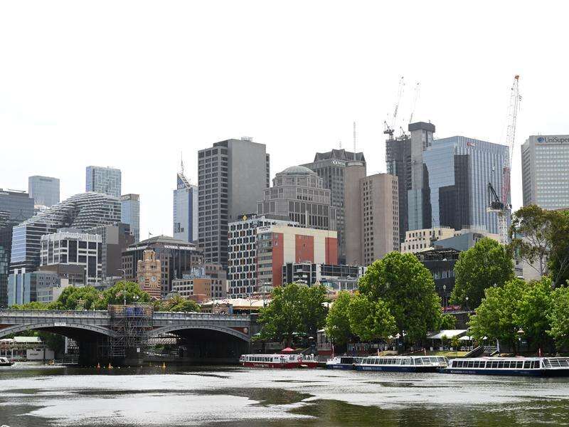 Leaders' pitch to business as unenviable title sticks