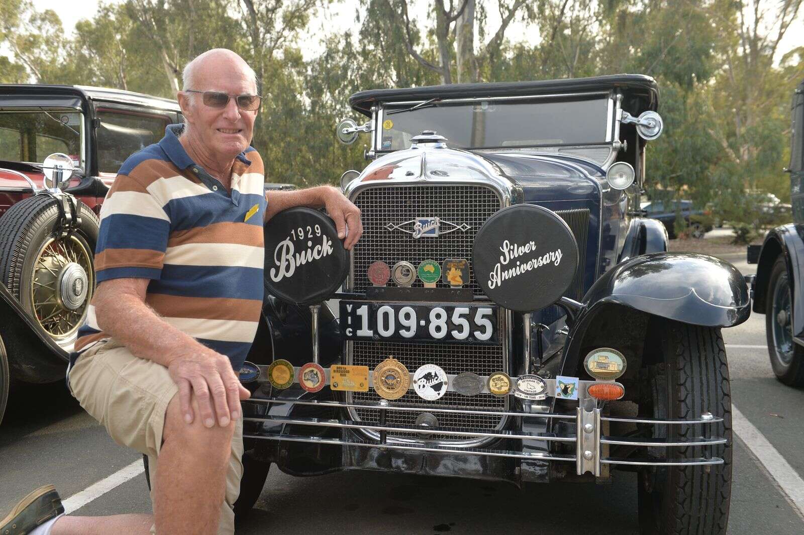 Golden Oldies cruise into Rochester Cobram Courier