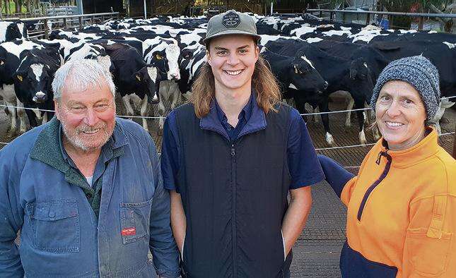 Mays Top Dairy Farmers In All Seasons Dairy News Australia
