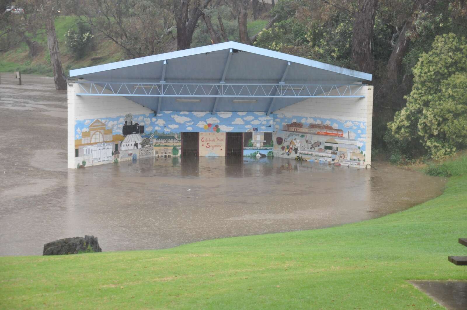Goulburn River peaks at Seymour, waters start to recede Shepparton News