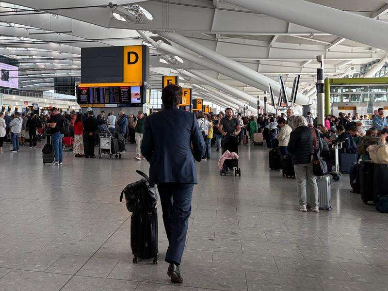 Travel chaos at UK airports as flights cancelled