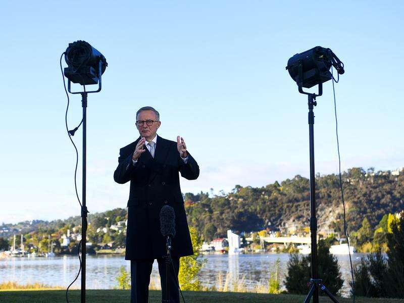 Financial figure fumble for Albanese | Country News