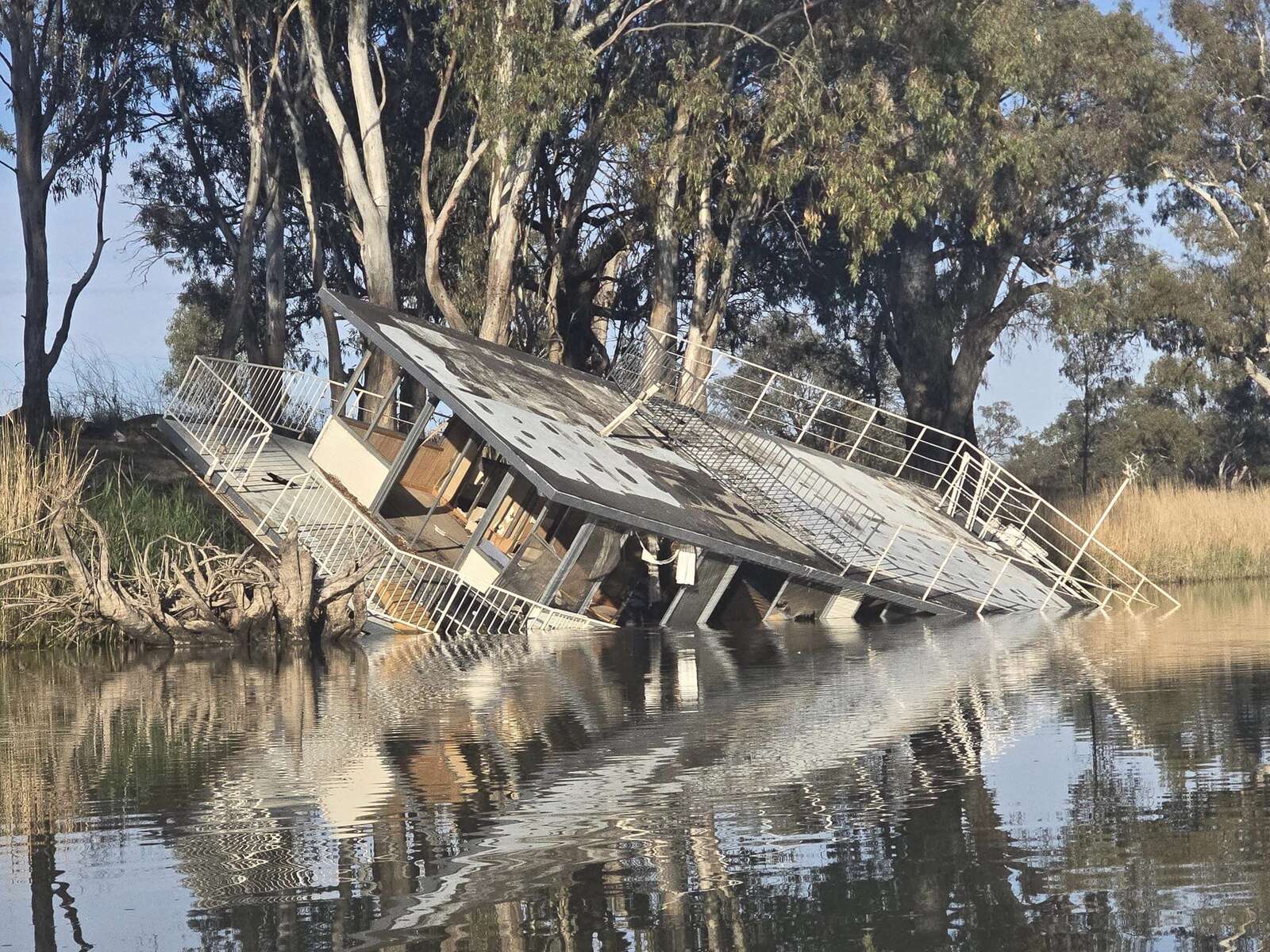 Paddling for purpose Philip Ward returns to the Murray Riverine Herald