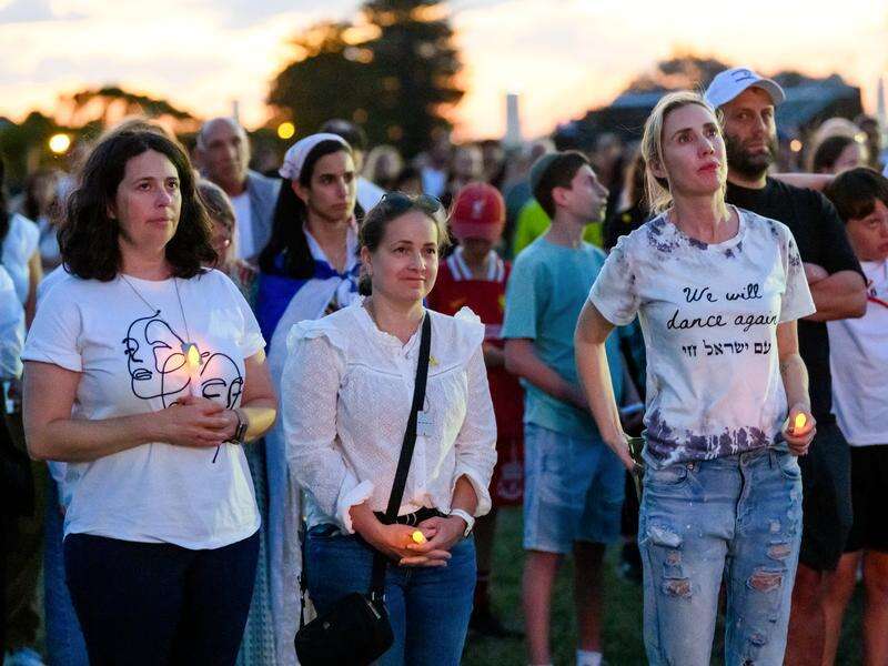 'No words': vigils mourn Israeli and Palestinian dead | Country News