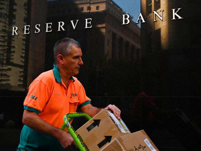 Reserve Bank cash rate rise to 'sting' | Country News