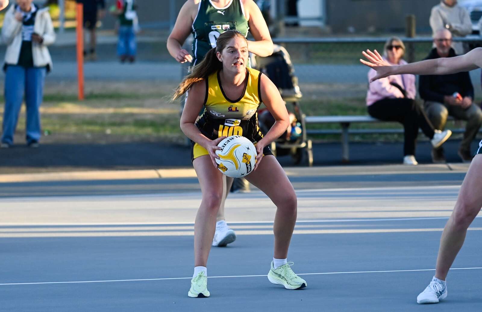 Consecutive netball defeats for Tigers | Campaspe News
