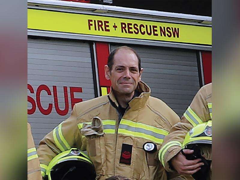 Firey who died in house blaze made 'ultimate sacrifice' | Country News