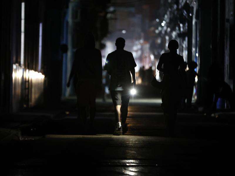 Cuba restores power to Havana after grid collapse