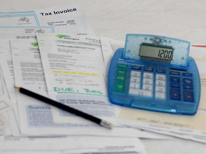 Outstanding invoices go unpaid as businesses squeezed | Shepparton News