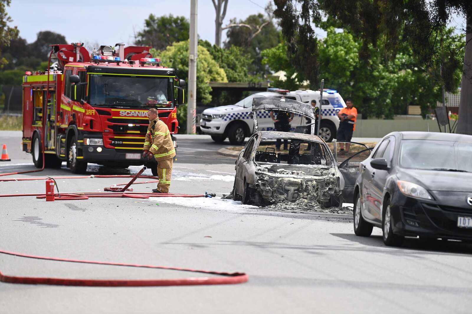Fire destroys car Shepparton News
