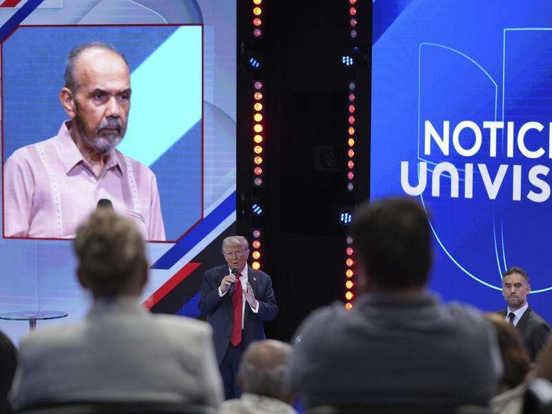 Trump fields tough questions during Univision town hall | Shepparton News