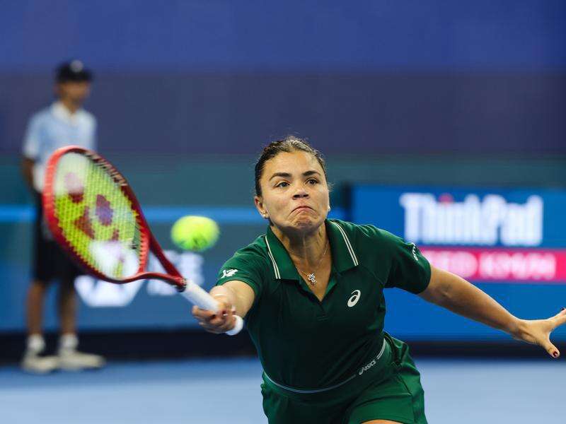 Error-strewn Italian star beaten by Brit in Wuhan shock