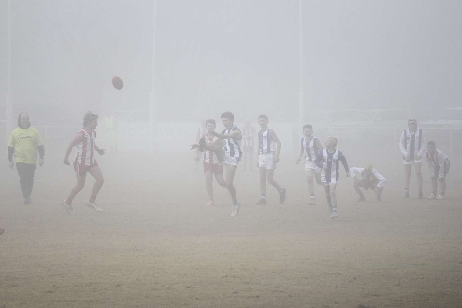 Rovers juniors battle through the fog | Deniliquin Pastoral Times