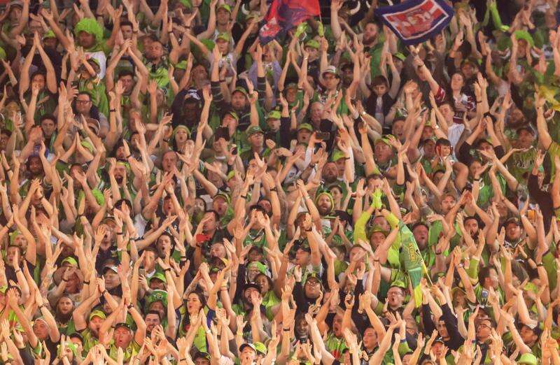 How hard is it to clap properly? | Shepparton News