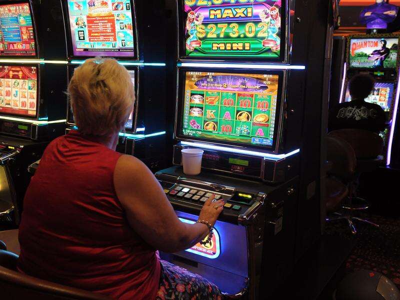 Pokies reforms slammed as 'backwards' by regulator