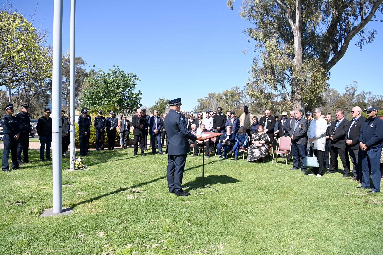 Pause to remember police deaths | Shepparton News