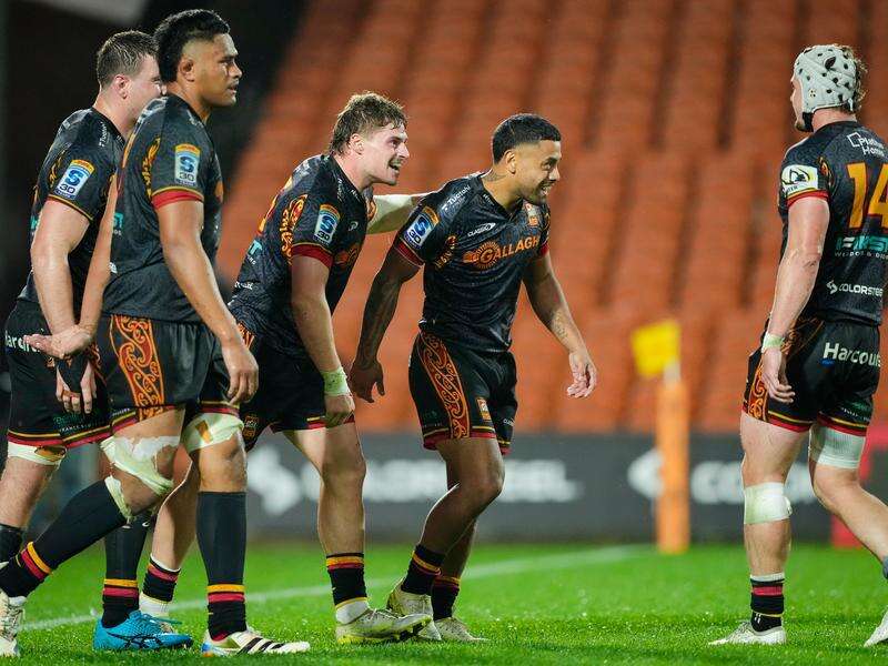 Reds' run over as Chiefs set up all-Kiwi Super semis