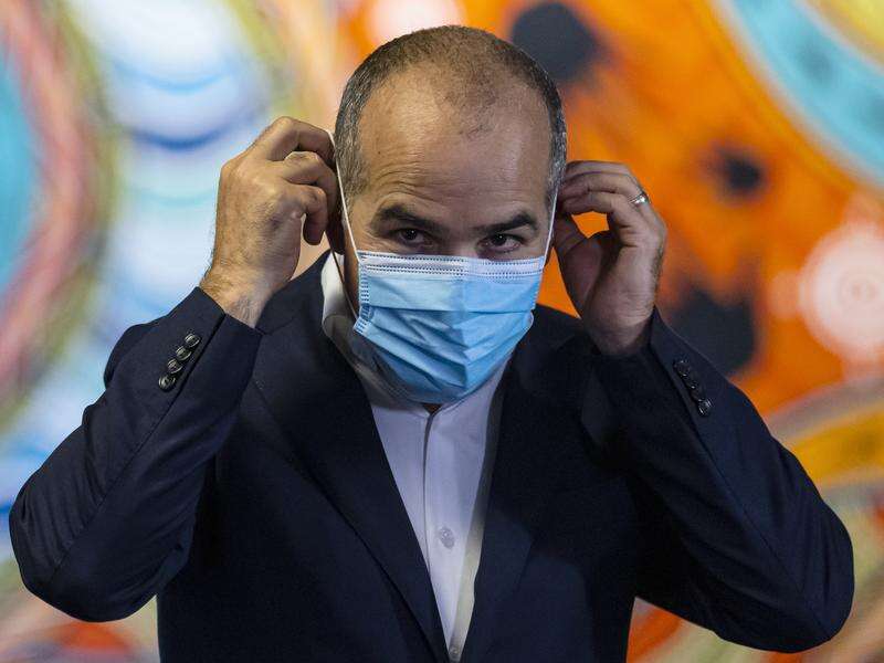 Vic brings back mandatory indoor masks | Country News