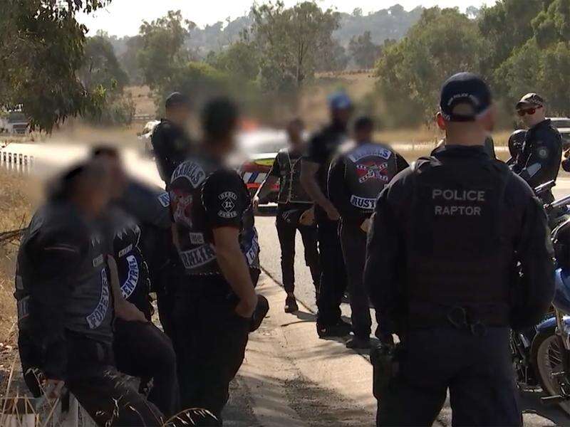 Cross-border blitz on bikies makes arrests, nets guns | Country News