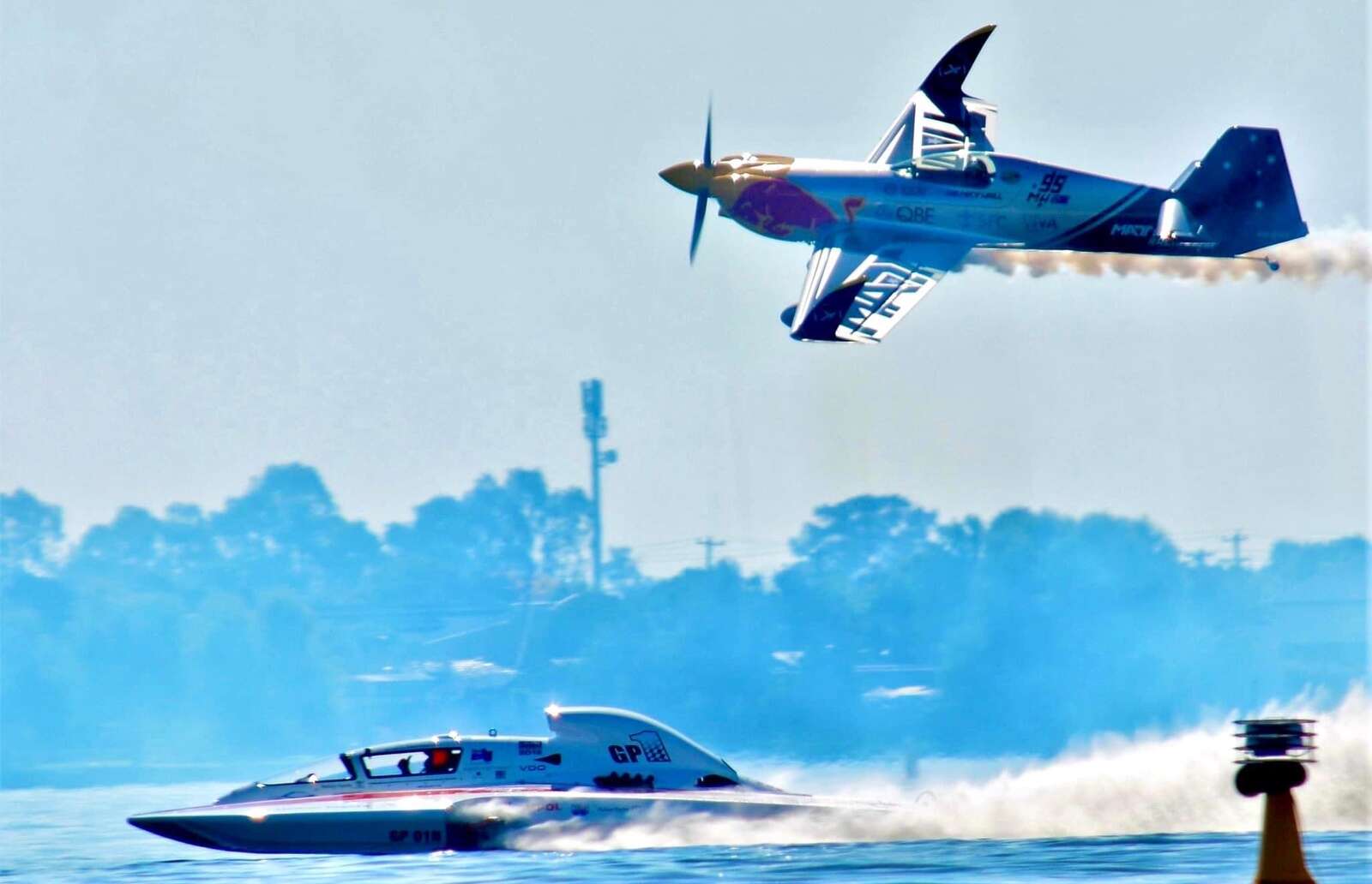 Roaring boats, thrilling planes and big crowds await | Riverine Herald