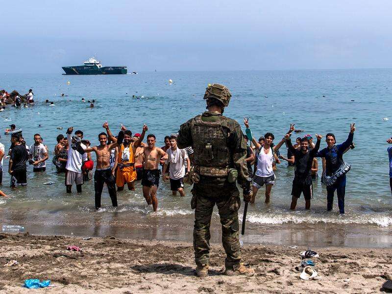 France, Italy firm up borders as '60,000' enter Ceuta