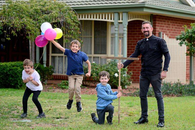Shepparton Christians urged to celebrate Easter with balloons and