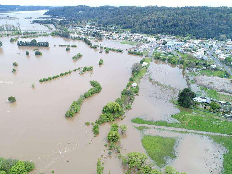 Evacuations, rescues in Tasmania flooding | Country News
