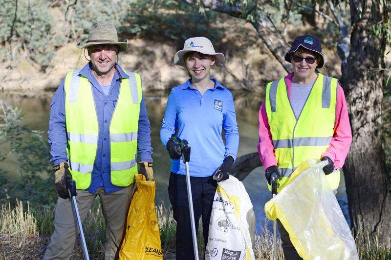 Shepparton's environmentally conscious get dirty to Clean Up Australia ...