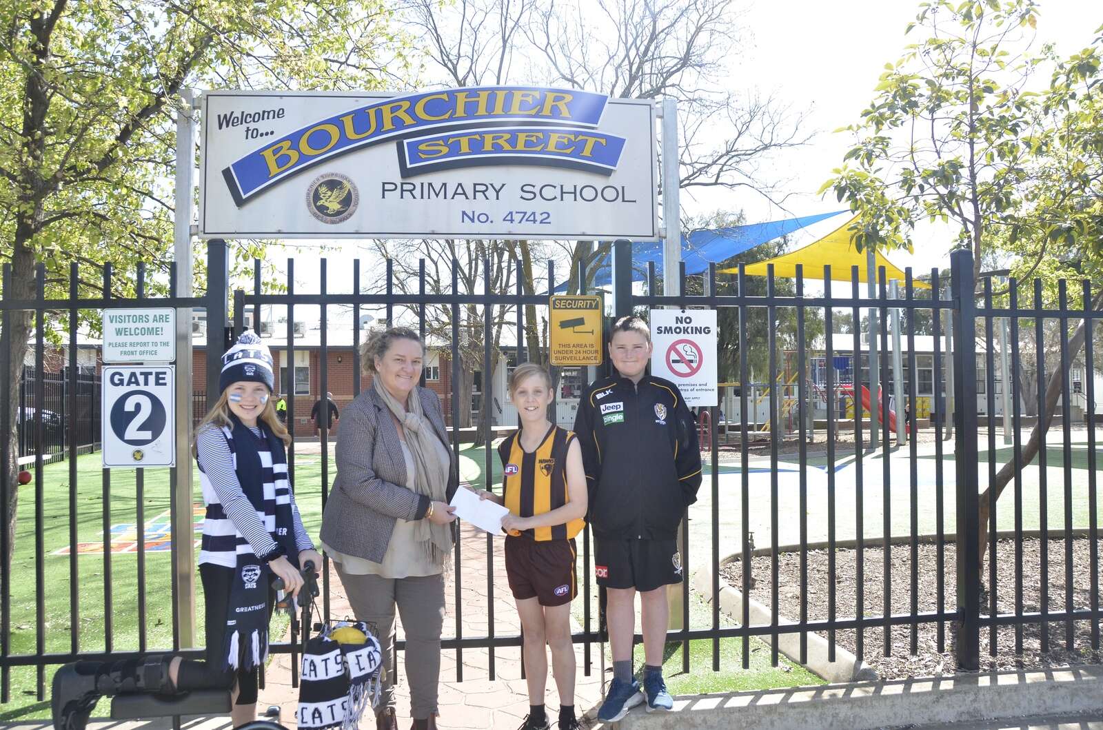Bourchier St Primary School students dig deep on Footy Colours Day