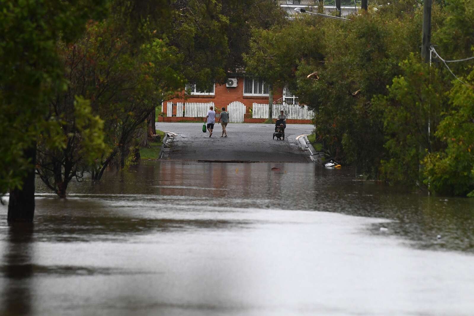 Cyclone chaos: Queensland and NSW brace for Alfred's fury | Kyabram ...