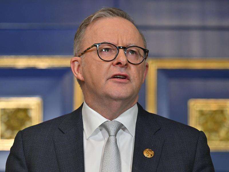 pm-seeks-stronger-defence-ties-in-philippines-visit-seymour-telegraph