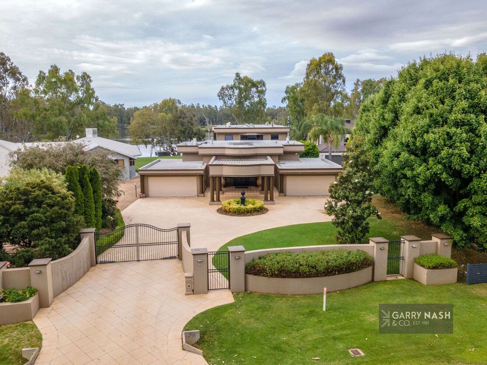 Prime Murray River frontage Country News