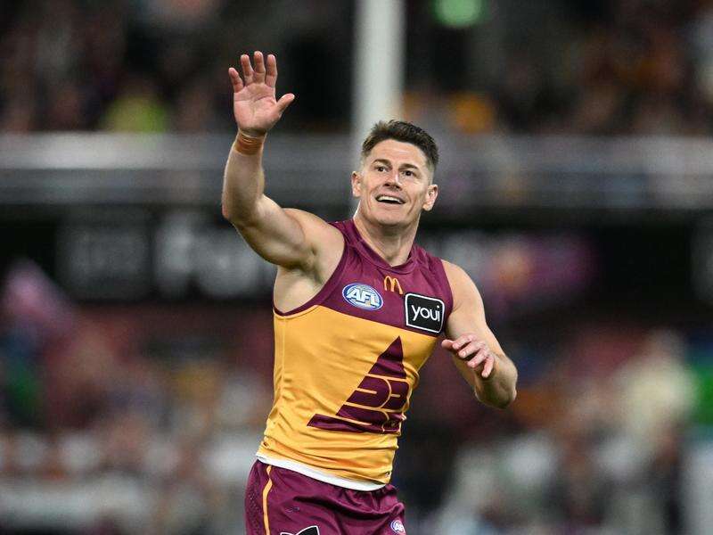 Star veteran joins Bailey in re-signing with Lions