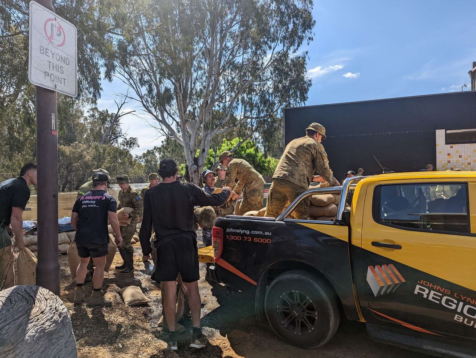 tuesday-updates-residents-in-parts-of-east-moama-given-evacuation