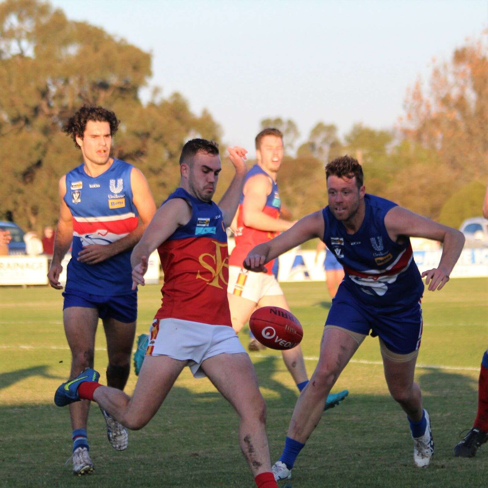 GVL Seymour stays in finals contention with comprehensive win over