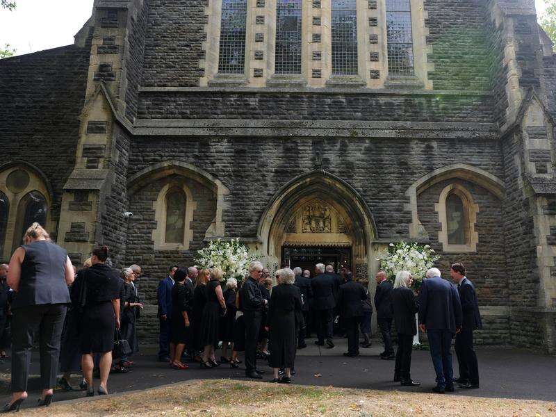 Loved ones and fans gather for Bonnie Tyler's funeral
