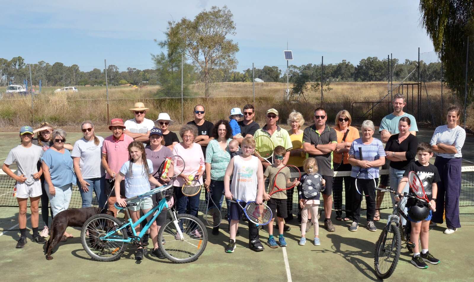 Community fights to save beloved Kialla West tennis courts from