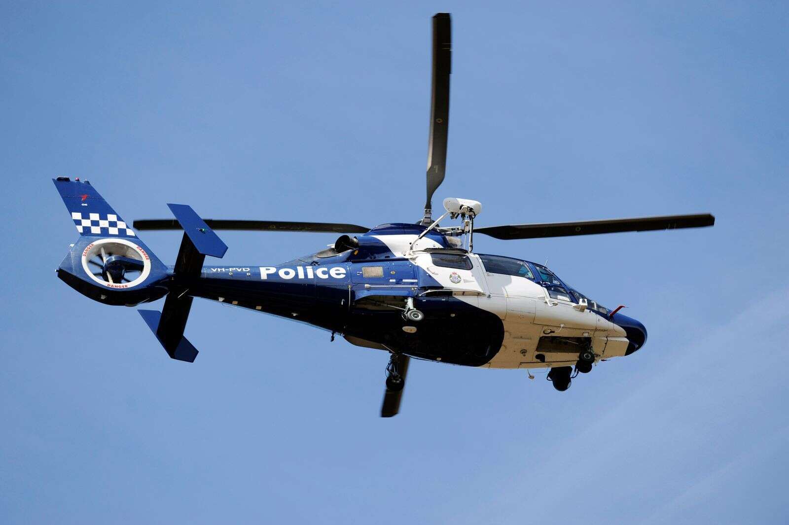 Police track car with allegedly stolen trailer | Country News