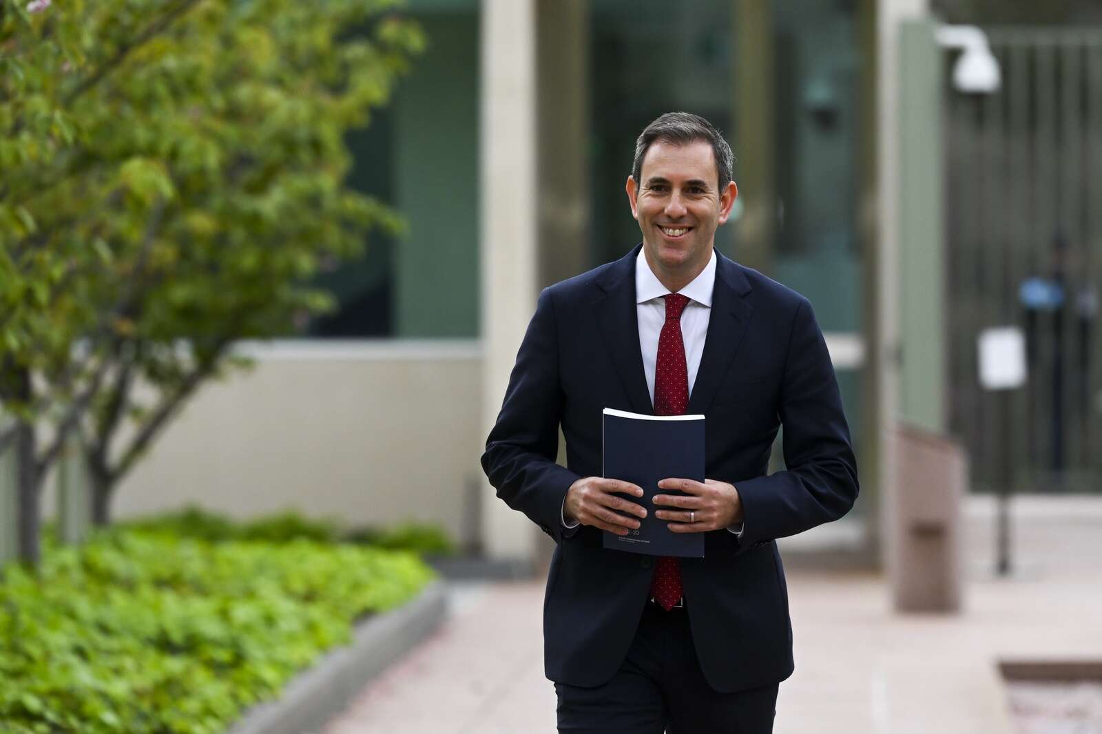 Senior MPs visit Queensland dairy farm Dairy News Australia